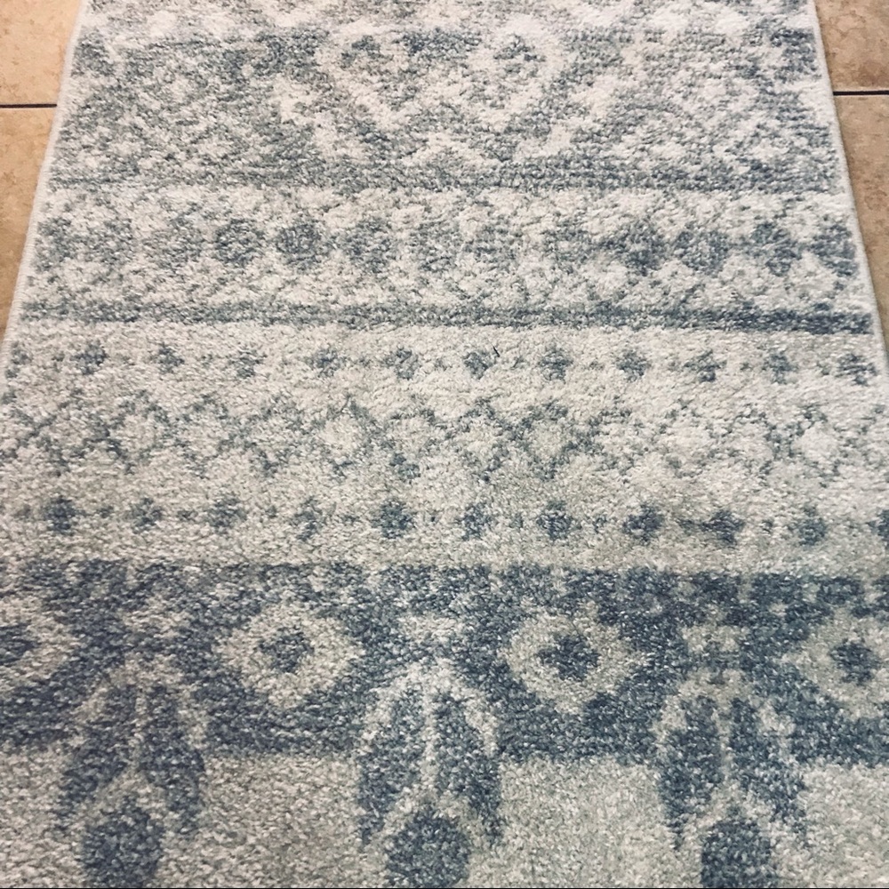 SAFAVIEH ADIRONDACK Ivory/Silver Tribal Pattern Runner Rug - Picture 6 of 11